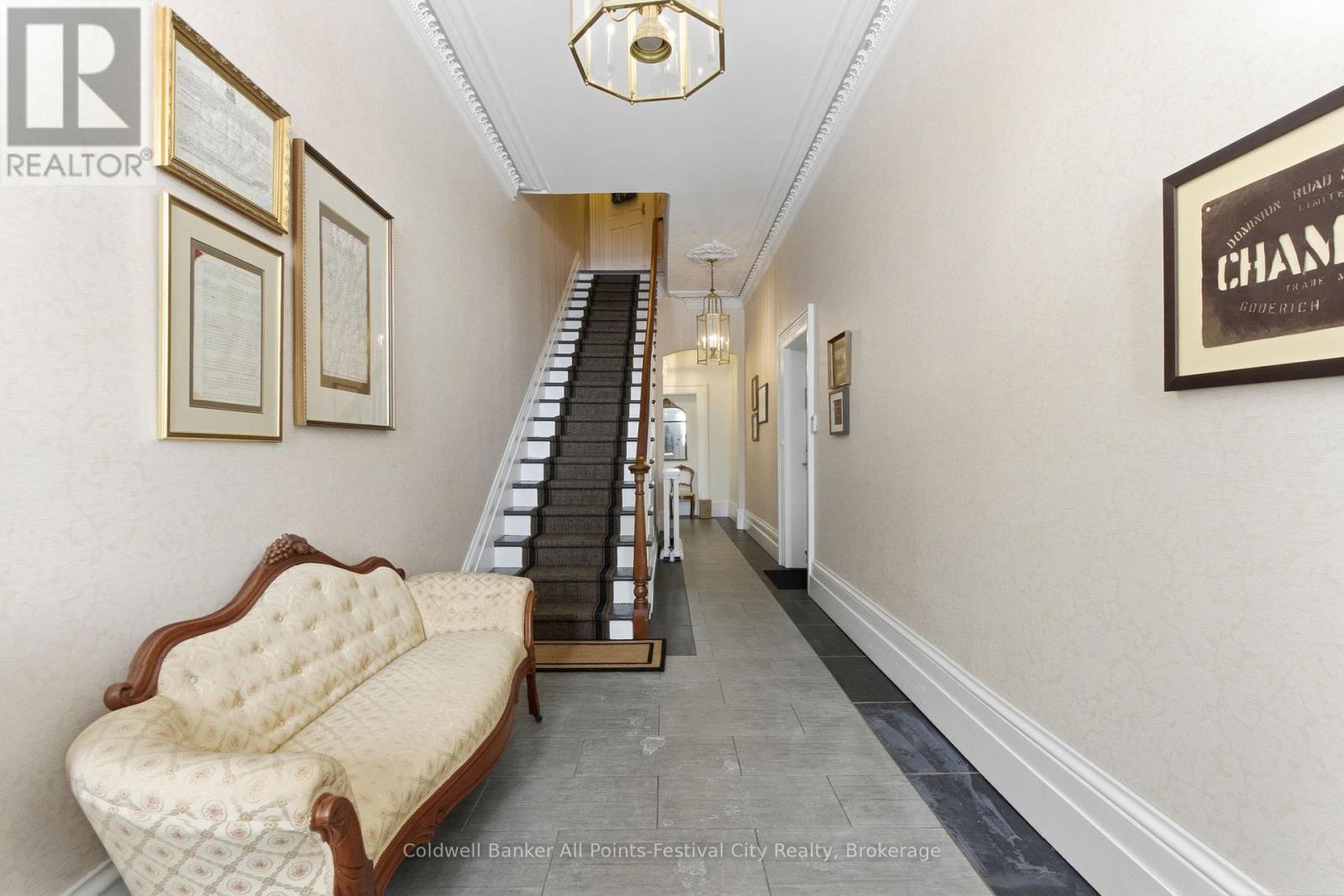 5 Cobourg Street, Goderich, Ontario  N7A 2J1 - Photo 5 - X12735326