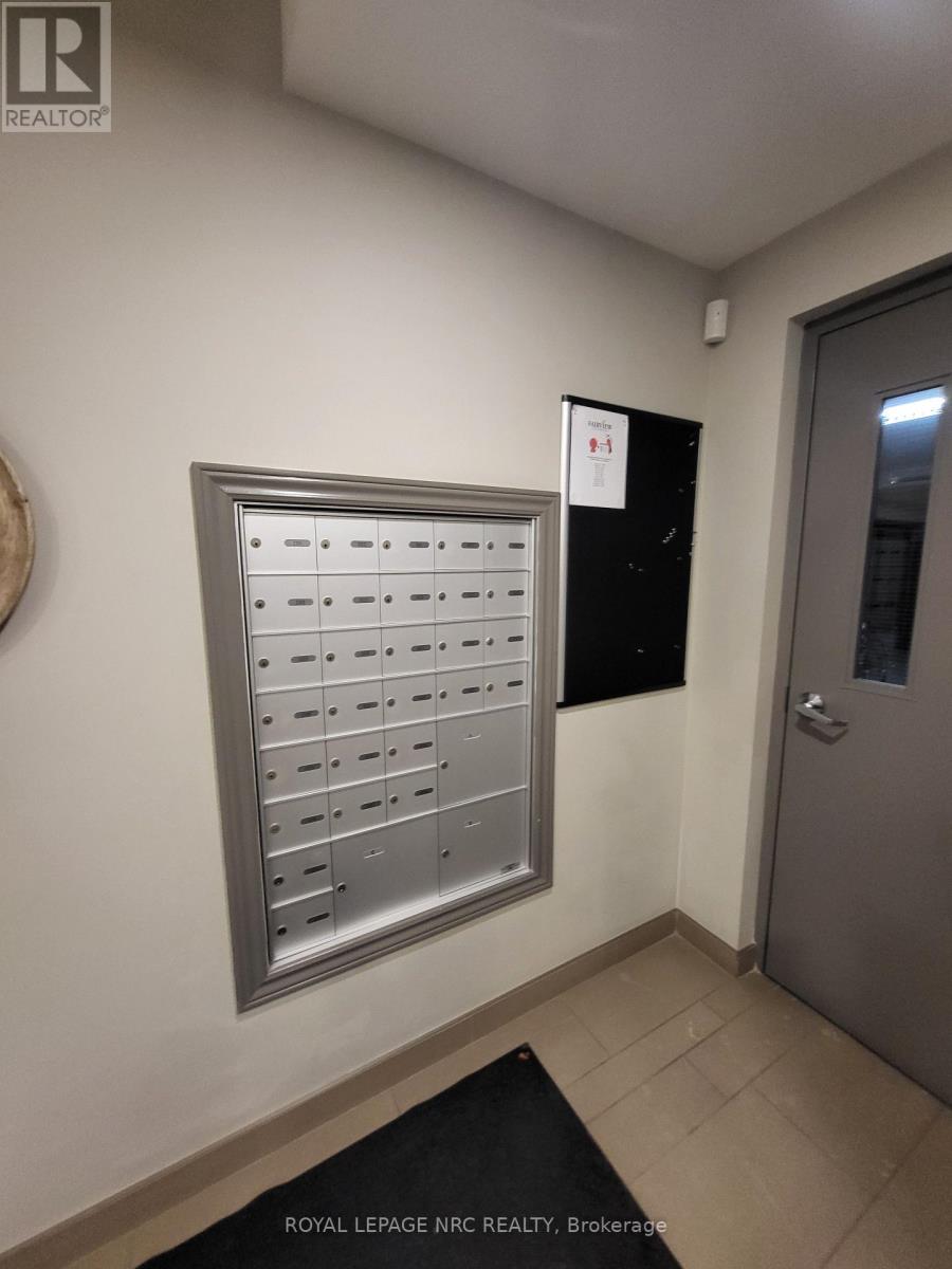 506 - 16 Wood Street, St. Catharines, Ontario  L2N 2A9 - Photo 4 - X12735464