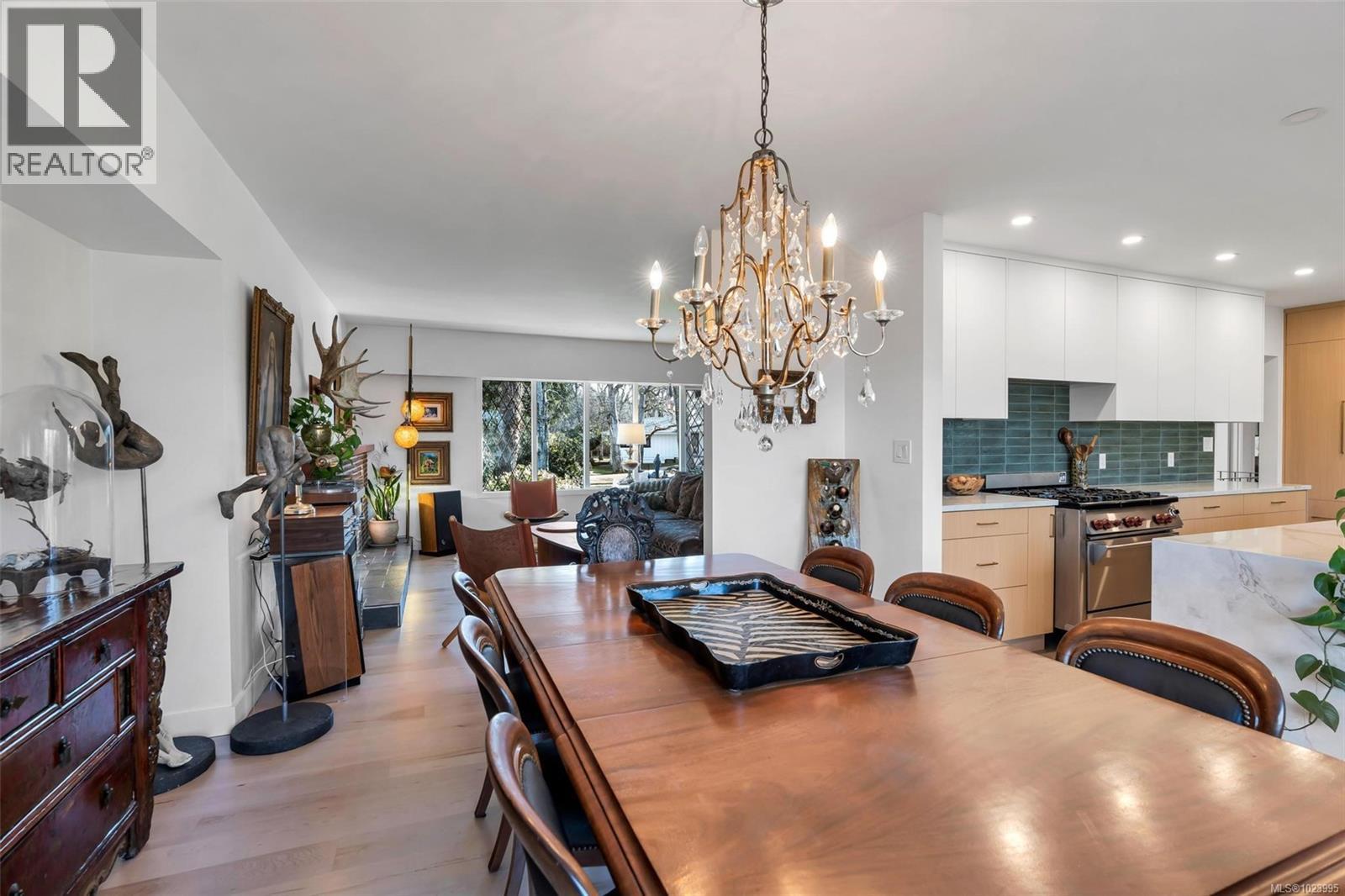 3198 Woodburn Ave, Oak Bay, British Columbia  V8P 5B7 - Photo 12 - 1023995