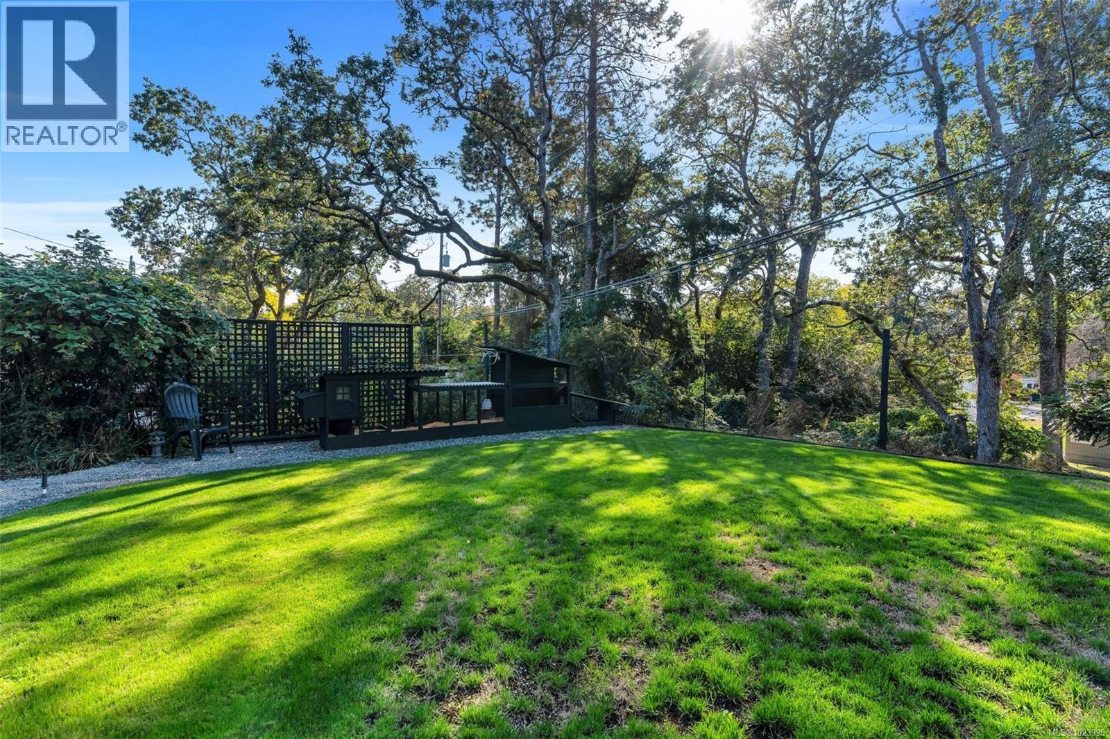 3198 Woodburn Ave, Oak Bay, British Columbia  V8P 5B7 - Photo 38 - 1023995