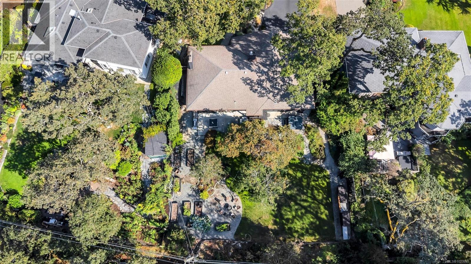 3198 Woodburn Ave, Oak Bay, British Columbia  V8P 5B7 - Photo 39 - 1023995