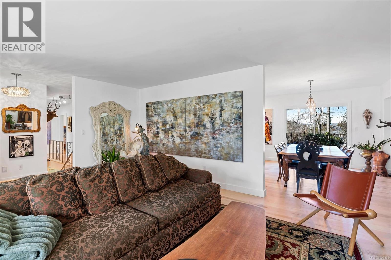 3198 Woodburn Ave, Oak Bay, British Columbia  V8P 5B7 - Photo 9 - 1023995