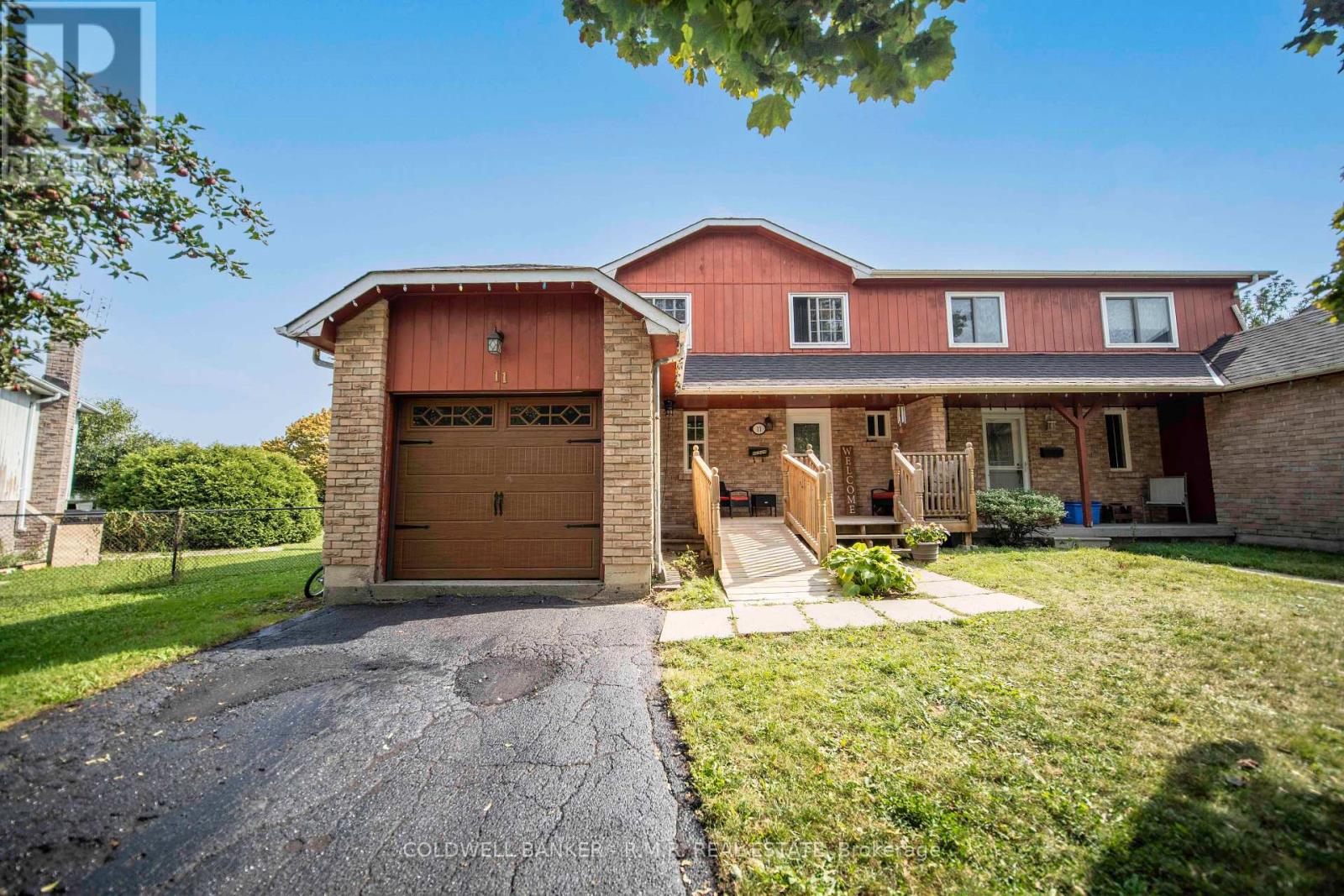 11 Beecroft Court, Whitby, Ontario L1P 1C7 - Photo 5 - E12735514