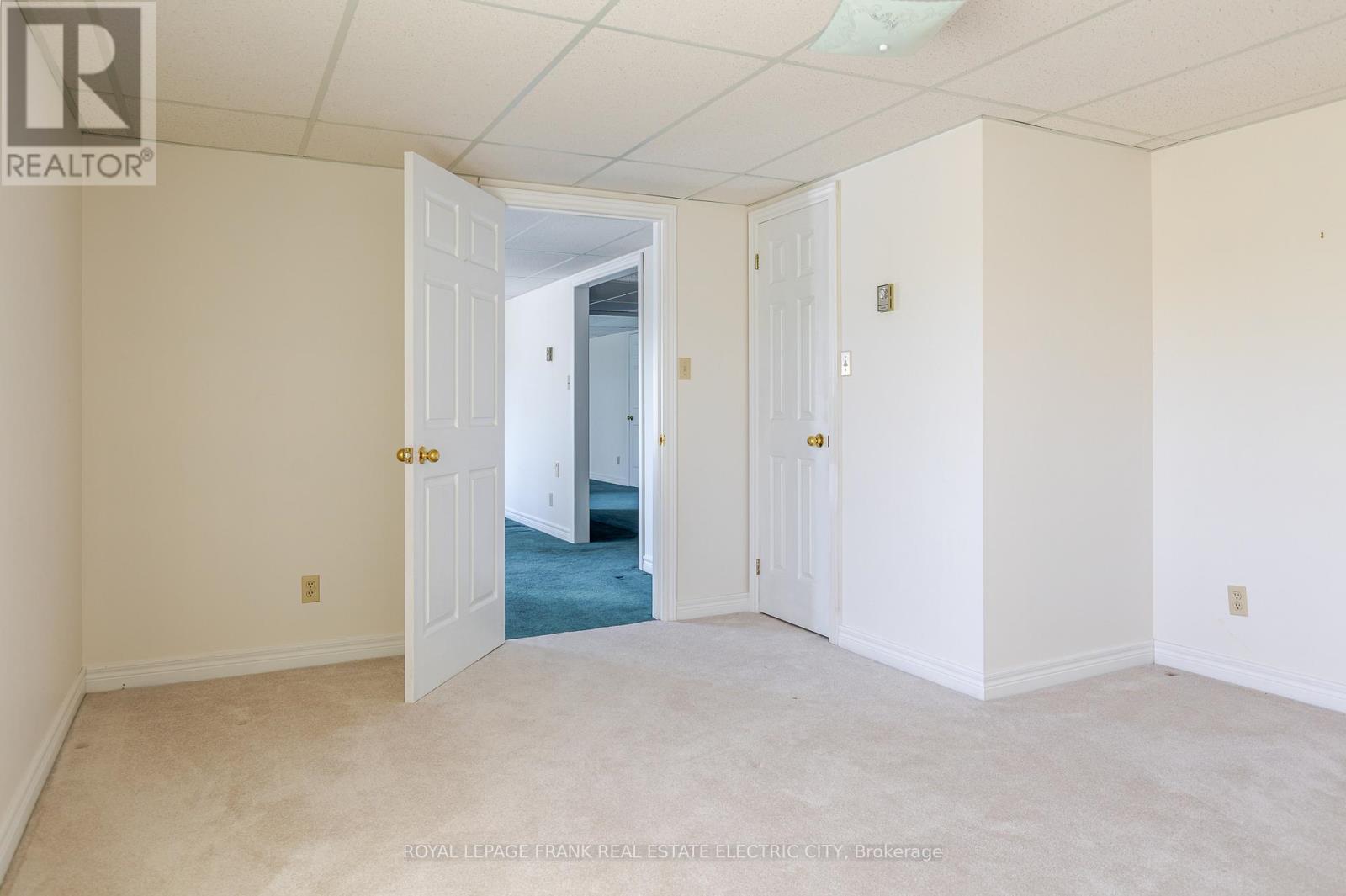 30 - 36 Champlain Crescent, Peterborough, Ontario K9L 1T1 - Photo 44 - X12735486