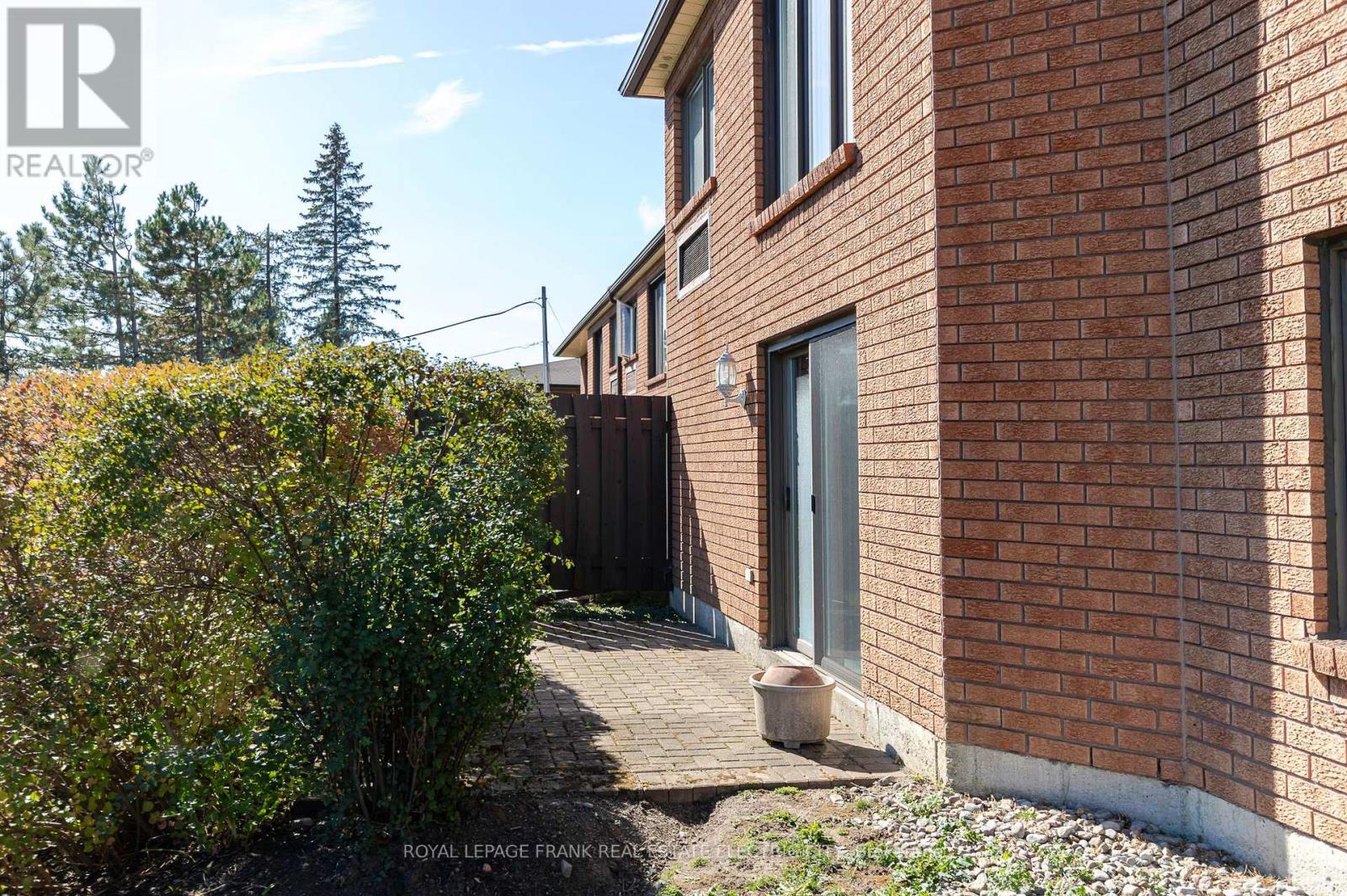 30 - 36 Champlain Crescent, Peterborough, Ontario K9L 1T1 - Photo 50 - X12735486