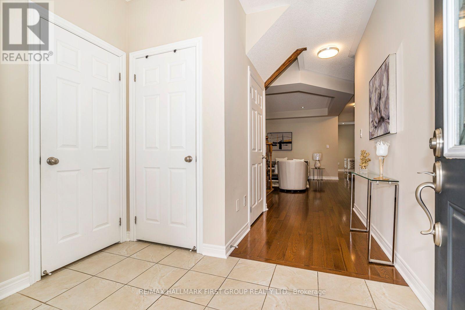 49 Bignell Crescent, Ajax, Ontario  L1Z 0P6 - Photo 2 - E12735328