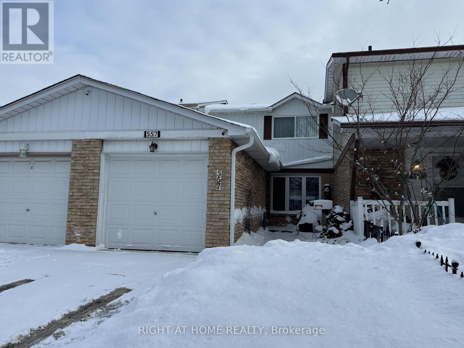 557 DORCHESTER DRIVE, Oshawa, Ontario