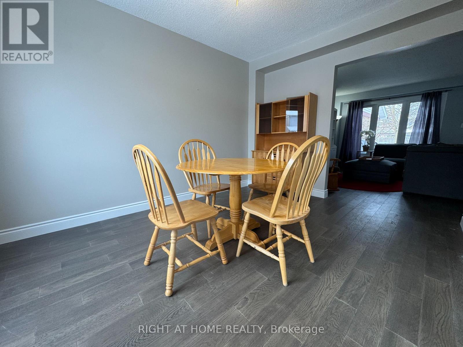 557 Dorchester Drive, Oshawa, Ontario  L1J 6L3 - Photo 6 - E12735408