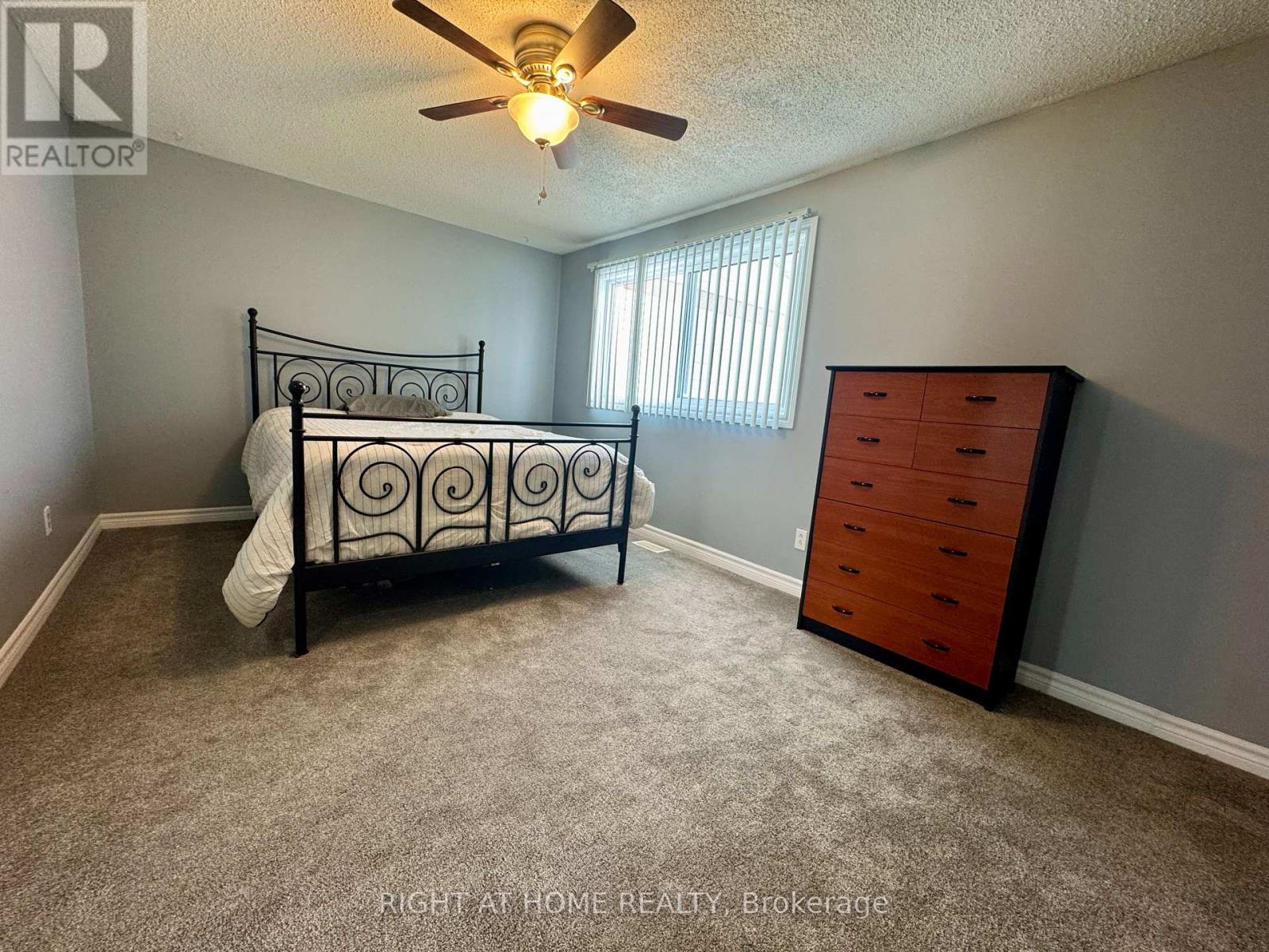 557 Dorchester Drive, Oshawa, Ontario  L1J 6L3 - Photo 9 - E12735408