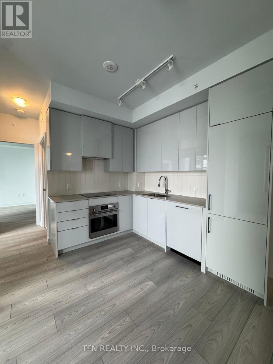 2405 - 2920 HIGHWAY 7, Vaughan, Ontario