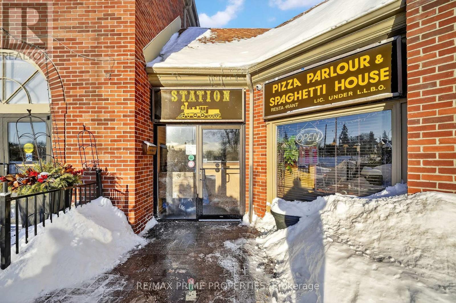 9 - 227 Main Street N, Markham, Ontario  L3P 1Y6 - Photo 2 - N12735416