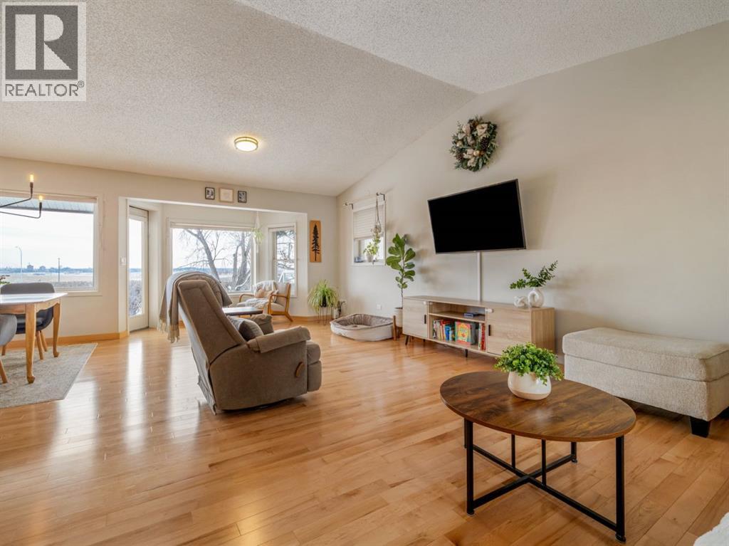 90 Chippewa Crescent W, Lethbridge, Alberta  T1K 5B5 - Photo 7 - A2281948