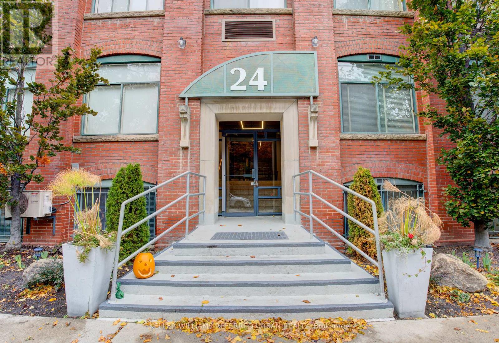 203 - 24 Noble Street, Toronto, Ontario  M6K 2C8 - Photo 14 - W12735304