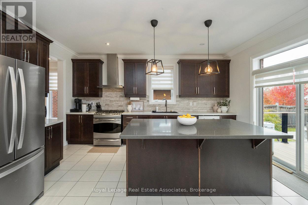 30 Danfield Court, Brampton, Ontario  L6Y 2X9 - Photo 14 - W12735320