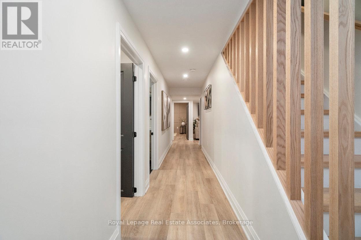 30 Danfield Court, Brampton, Ontario  L6Y 2X9 - Photo 37 - W12735320