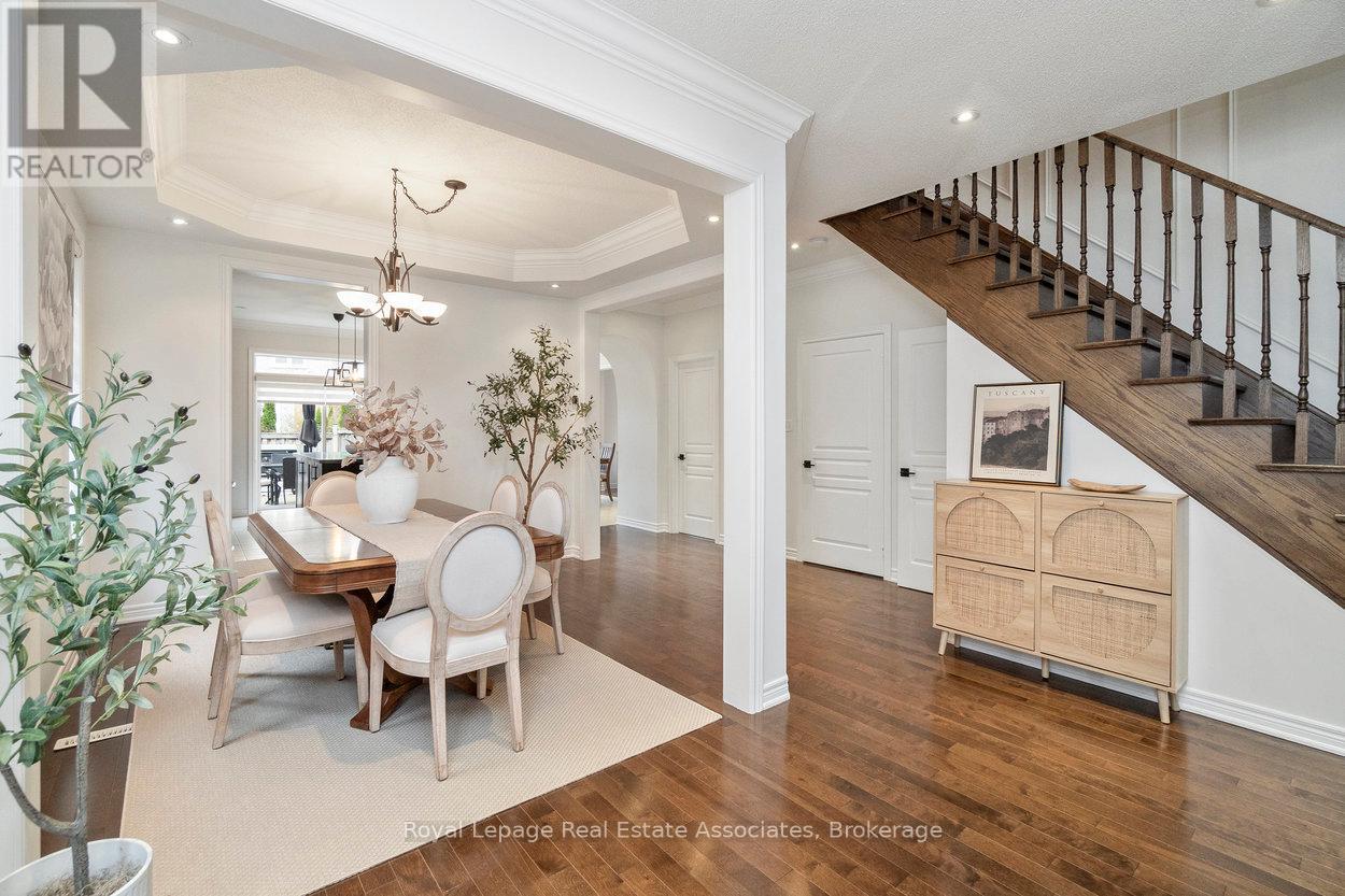 30 Danfield Court, Brampton, Ontario  L6Y 2X9 - Photo 9 - W12735320