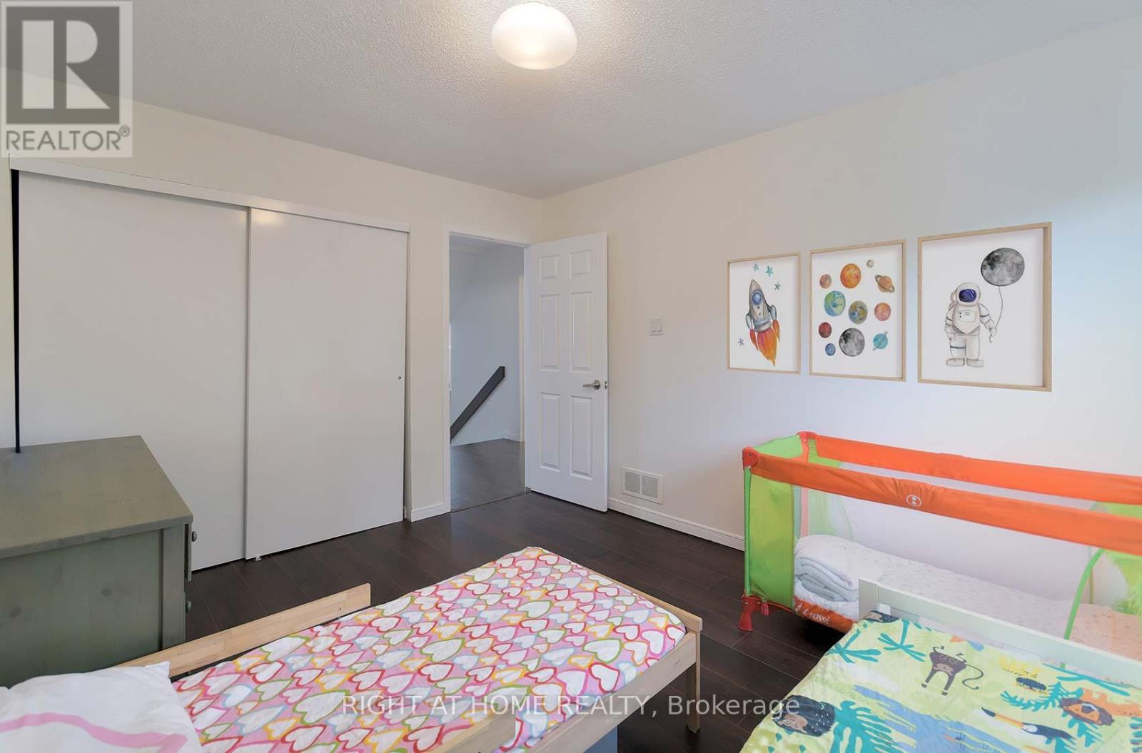 B - 164 Quebec Avenue, Toronto, Ontario  M6P 2T8 - Photo 16 - W12735322