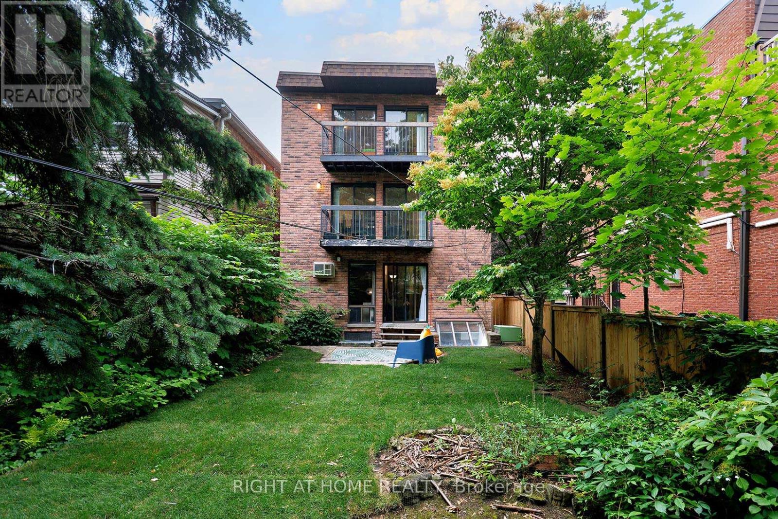 B - 164 Quebec Avenue, Toronto, Ontario  M6P 2T8 - Photo 27 - W12735322