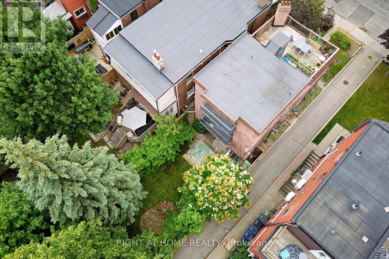 B - 164 Quebec Avenue, Toronto, Ontario  M6P 2T8 - Photo 28 - W12735322