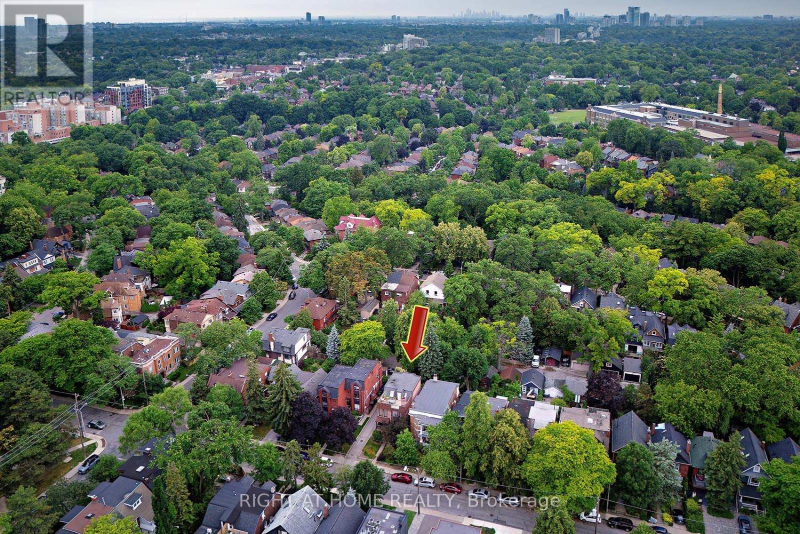 B - 164 Quebec Avenue, Toronto, Ontario  M6P 2T8 - Photo 3 - W12735322