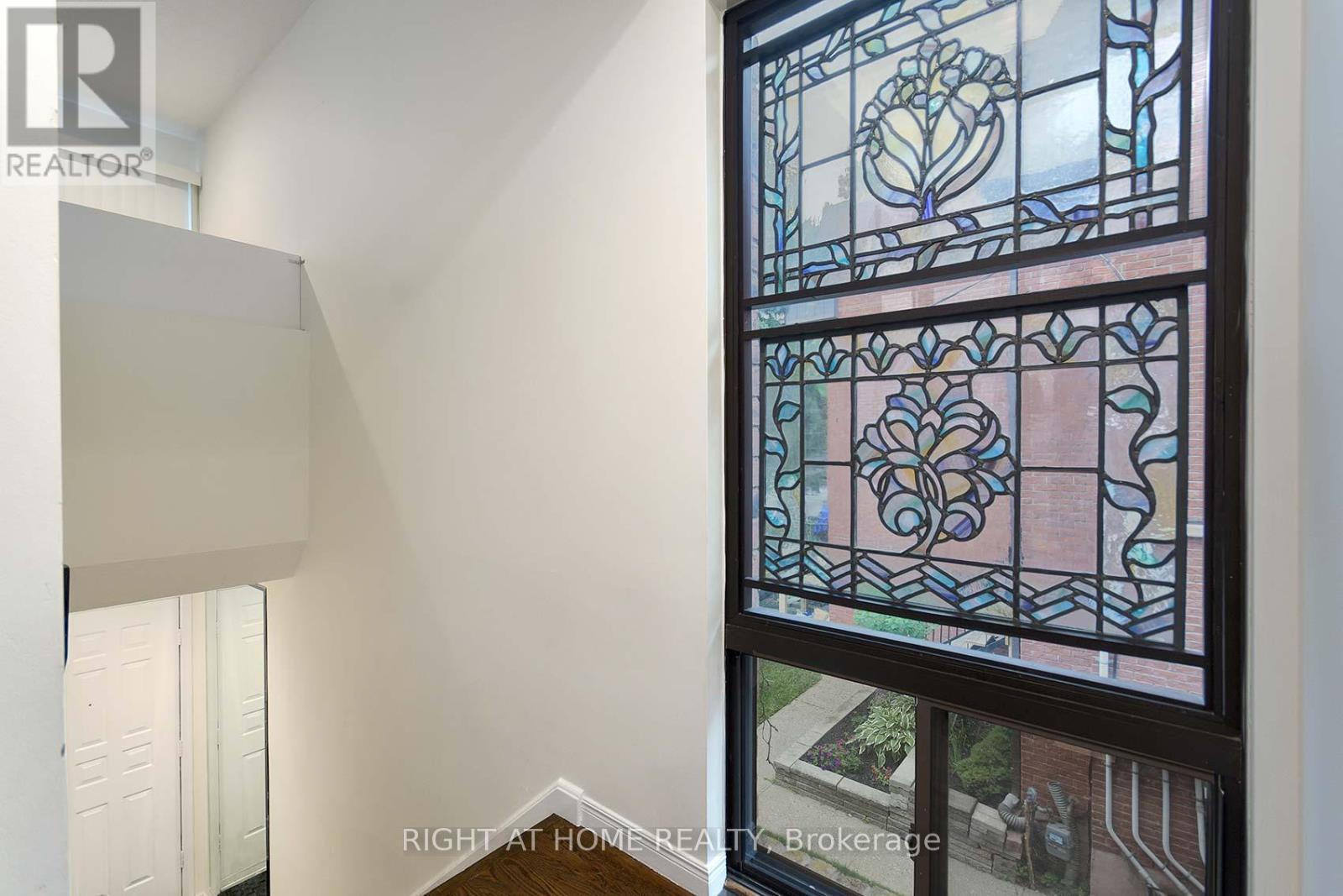 B - 164 Quebec Avenue, Toronto, Ontario  M6P 2T8 - Photo 5 - W12735322