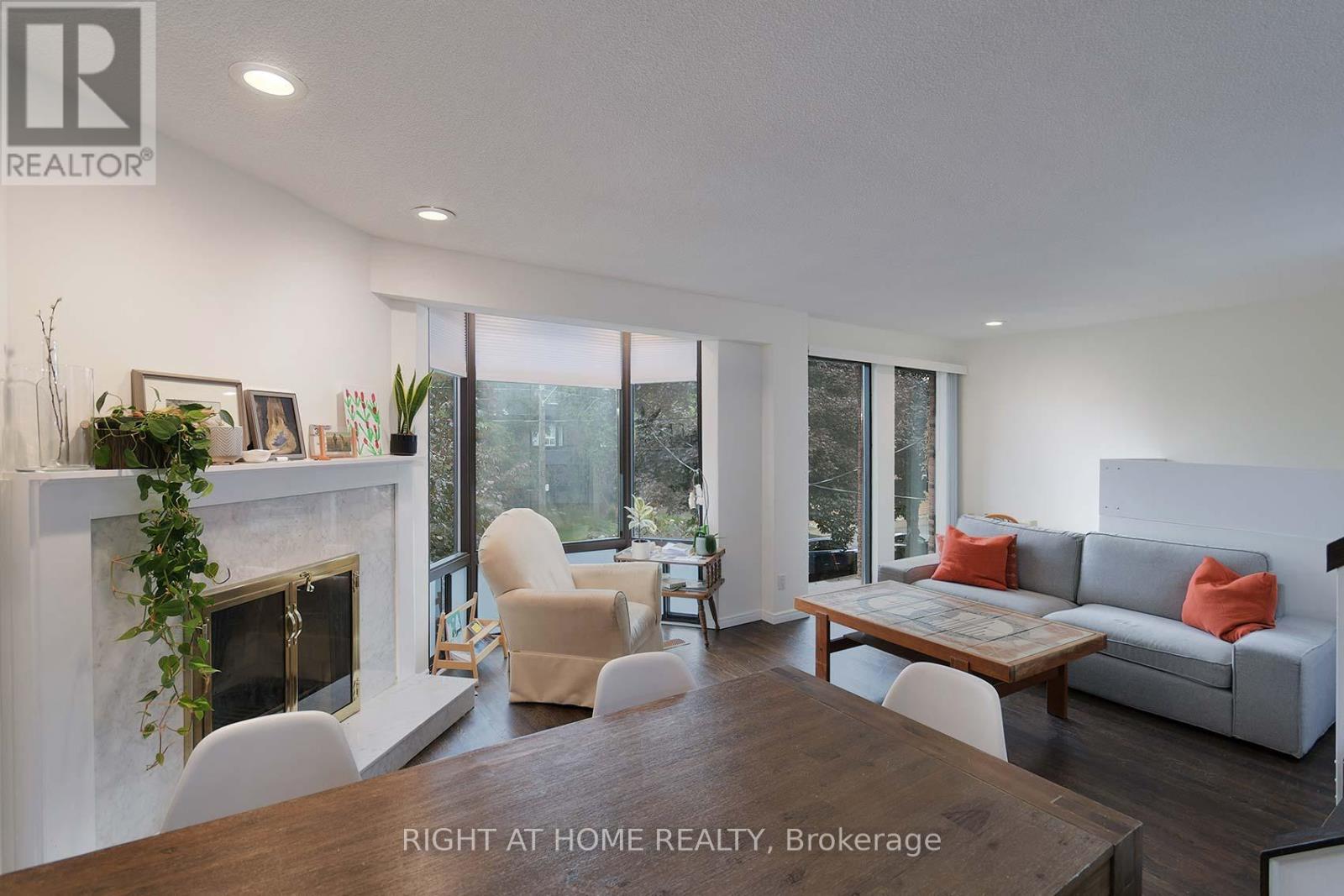 B - 164 Quebec Avenue, Toronto, Ontario  M6P 2T8 - Photo 8 - W12735322