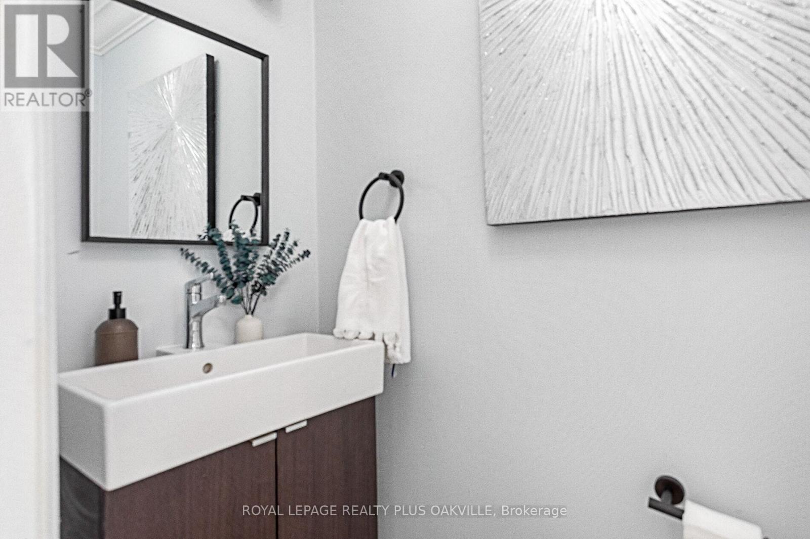 4074 Kryzan Drive, Burlington, Ontario  L7M 4Z4 - Photo 20 - W12735418