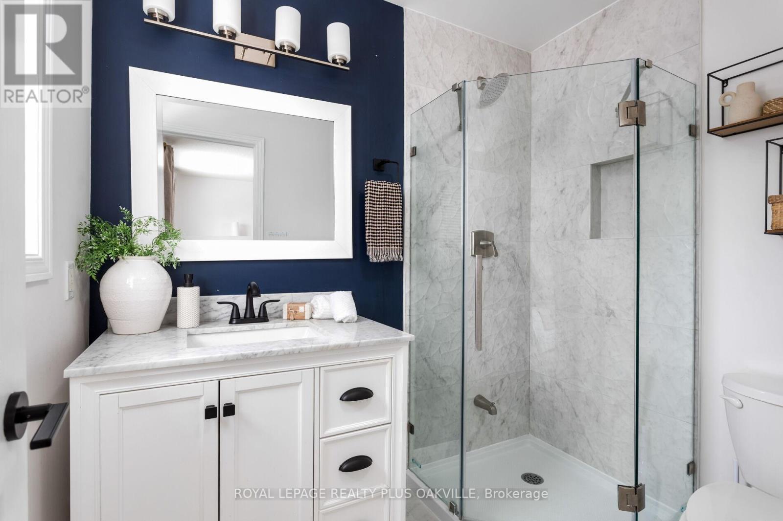 4074 Kryzan Drive, Burlington, Ontario  L7M 4Z4 - Photo 24 - W12735418