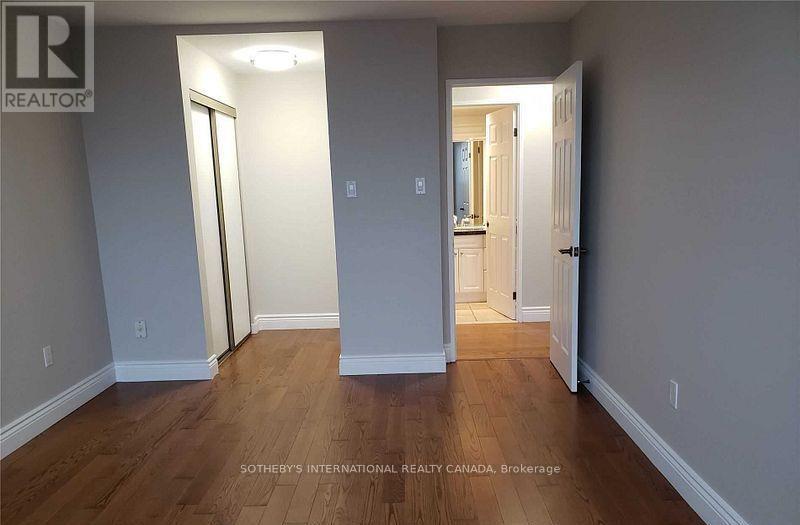 1003 - 1300 Islington Avenue, Toronto, Ontario  M9A 5C4 - Photo 9 - W12735424