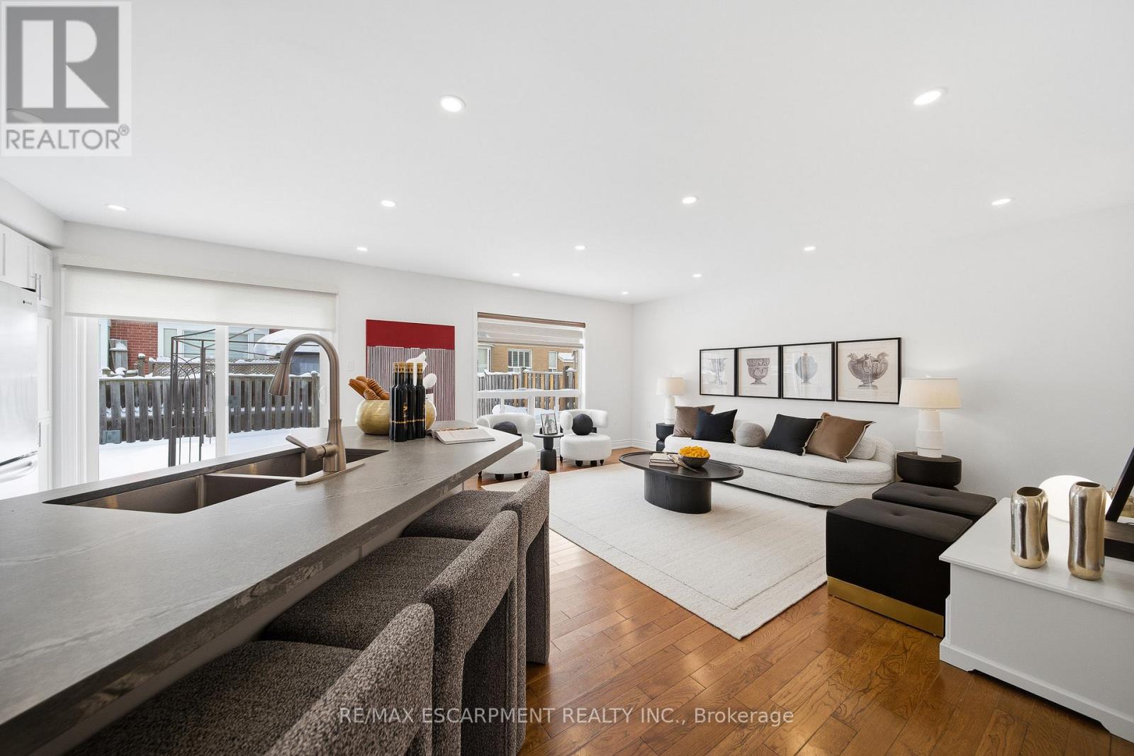 911 Zelinsky Crescent, Milton, Ontario  L9T 0L5 - Photo 13 - W12735434