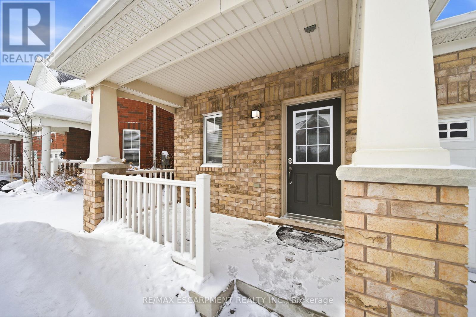 911 Zelinsky Crescent, Milton, Ontario  L9T 0L5 - Photo 3 - W12735434