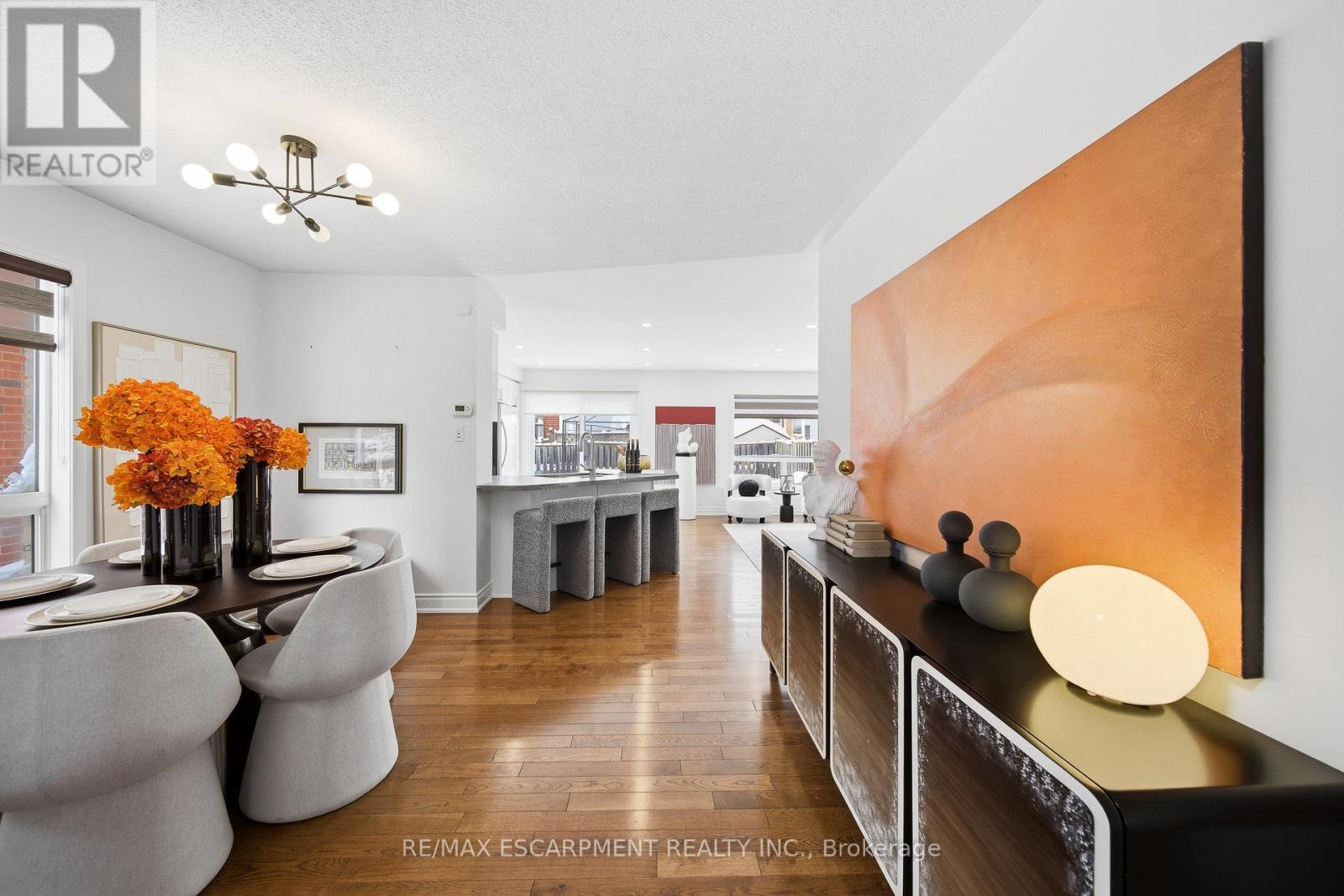 911 Zelinsky Crescent, Milton, Ontario  L9T 0L5 - Photo 8 - W12735434