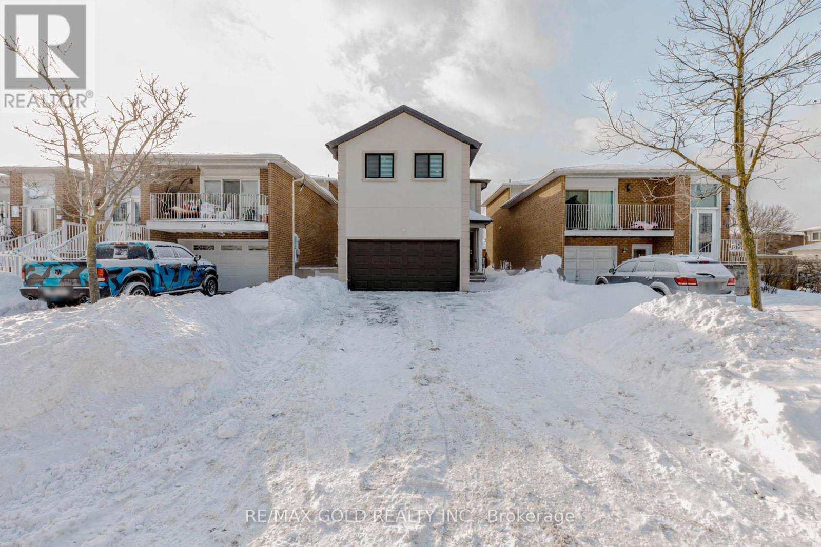 78 Deerpark Crescent, Brampton, Ontario  L6X 2T7 - Photo 2 - W12735454