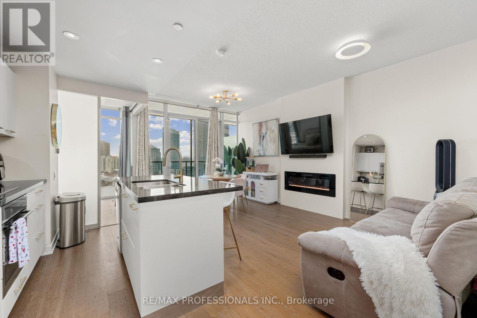 1810 - 90 PARK LAWN ROAD, Toronto, Ontario