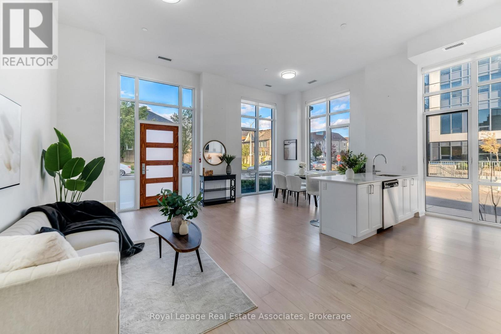 124 - 8 Nahani Way, Mississauga, Ontario  L4Z 0C6 - Photo 2 - W12735532