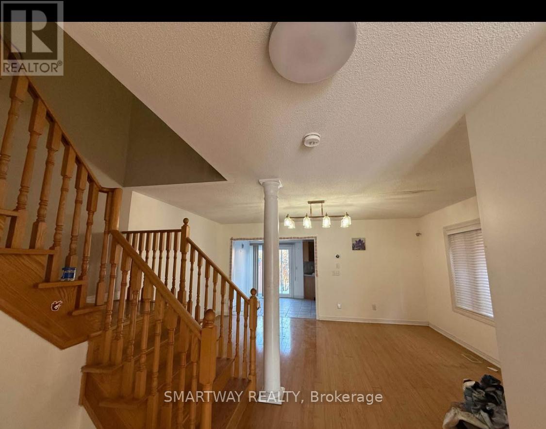 7261 Gagliano Drive, Mississauga, Ontario  L5W 1X3 - Photo 3 - W12735534