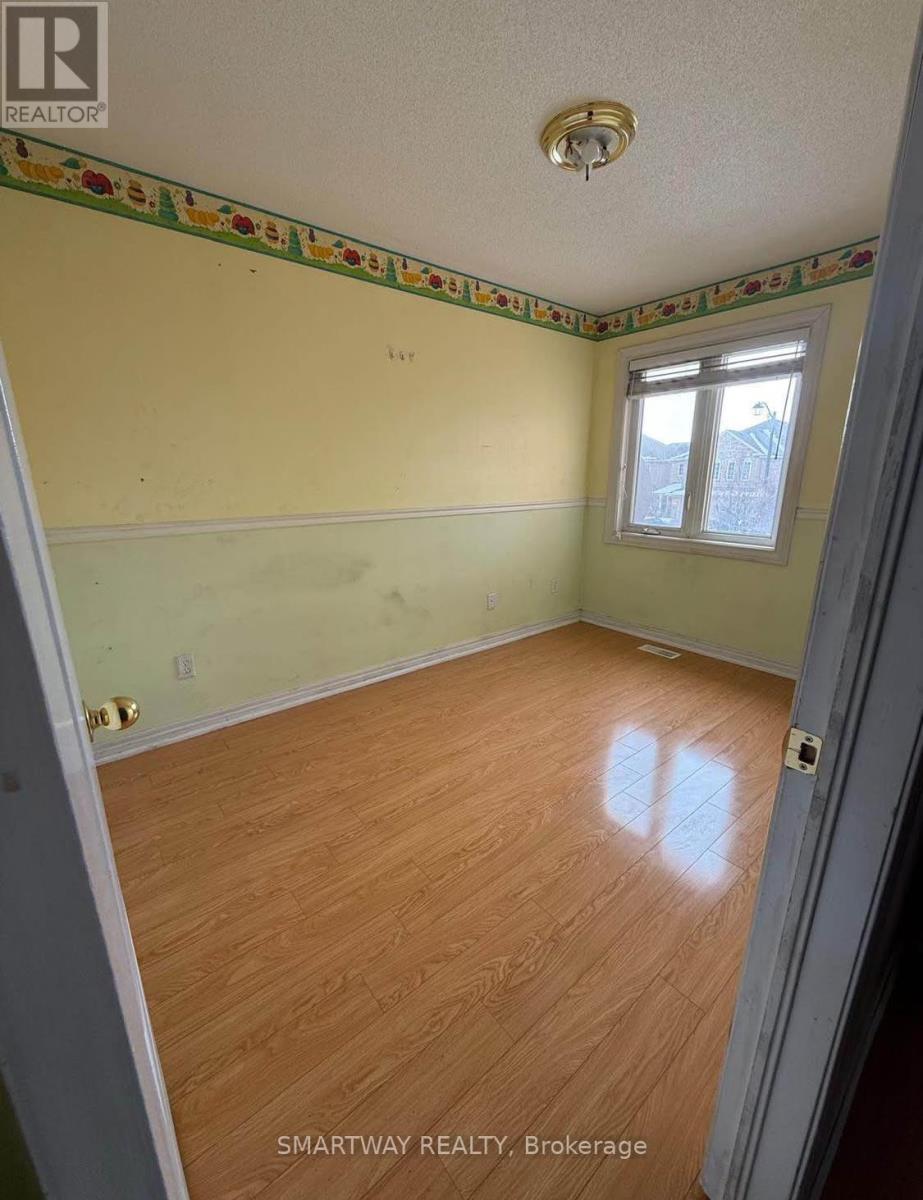 7261 Gagliano Drive, Mississauga, Ontario  L5W 1X3 - Photo 4 - W12735534