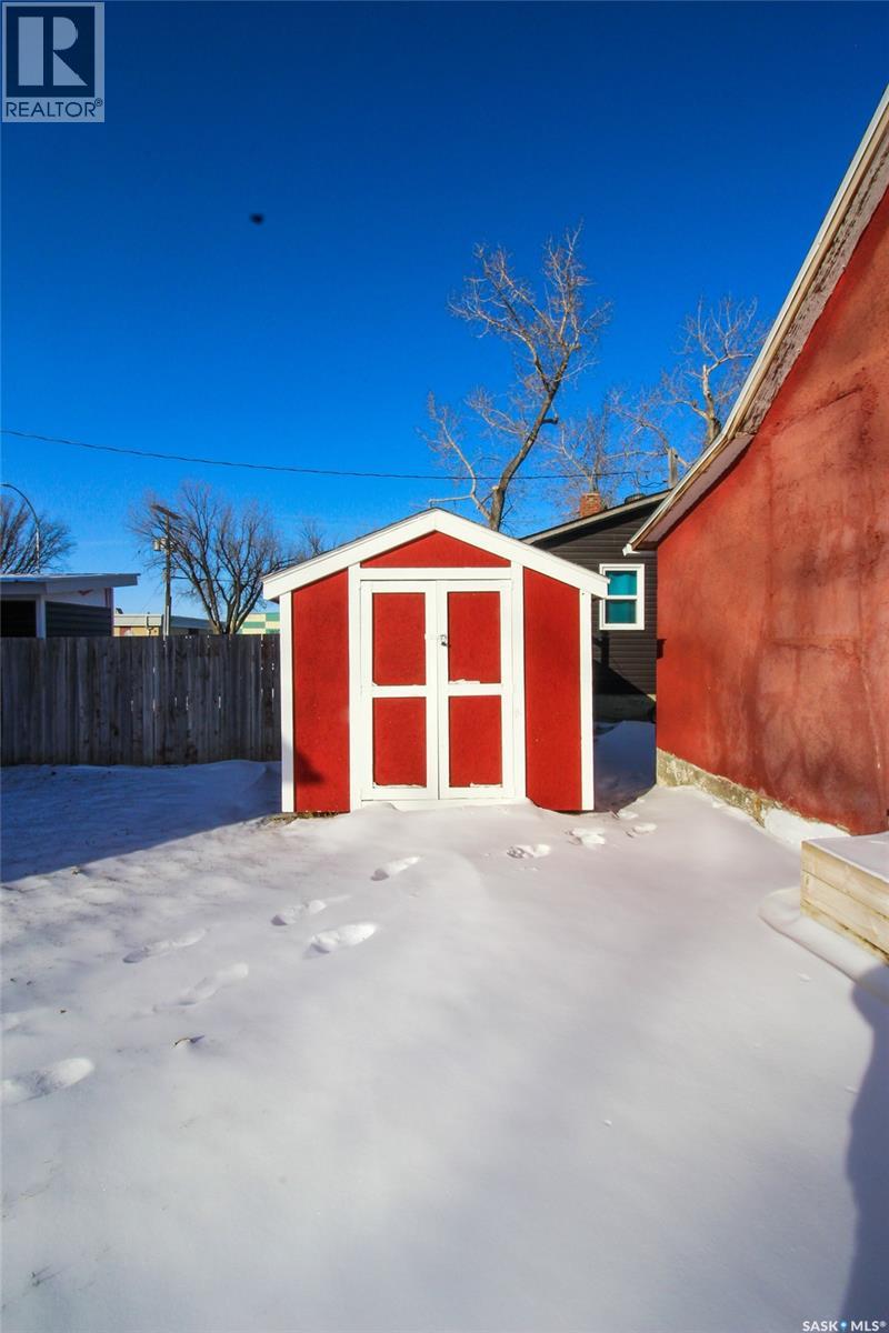 689 2nd Street W, Shaunavon, Saskatchewan  S0N 2M0 - Photo 24 - SK027533
