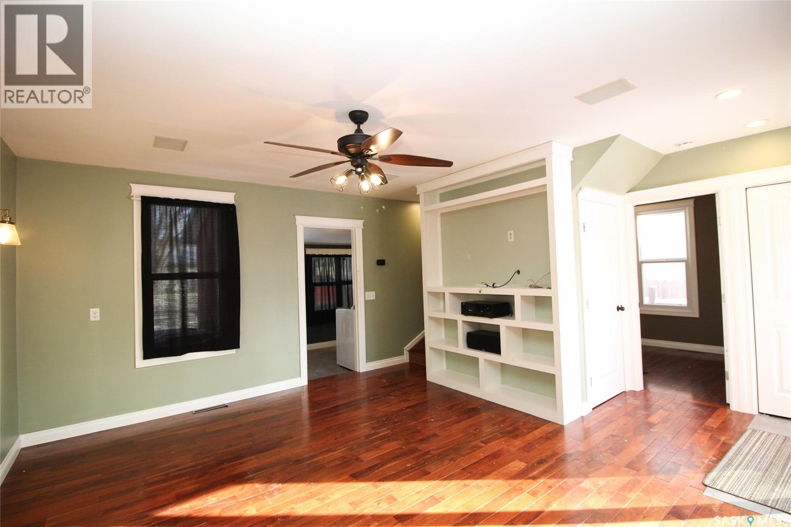 689 2nd Street W, Shaunavon, Saskatchewan  S0N 2M0 - Photo 5 - SK027533