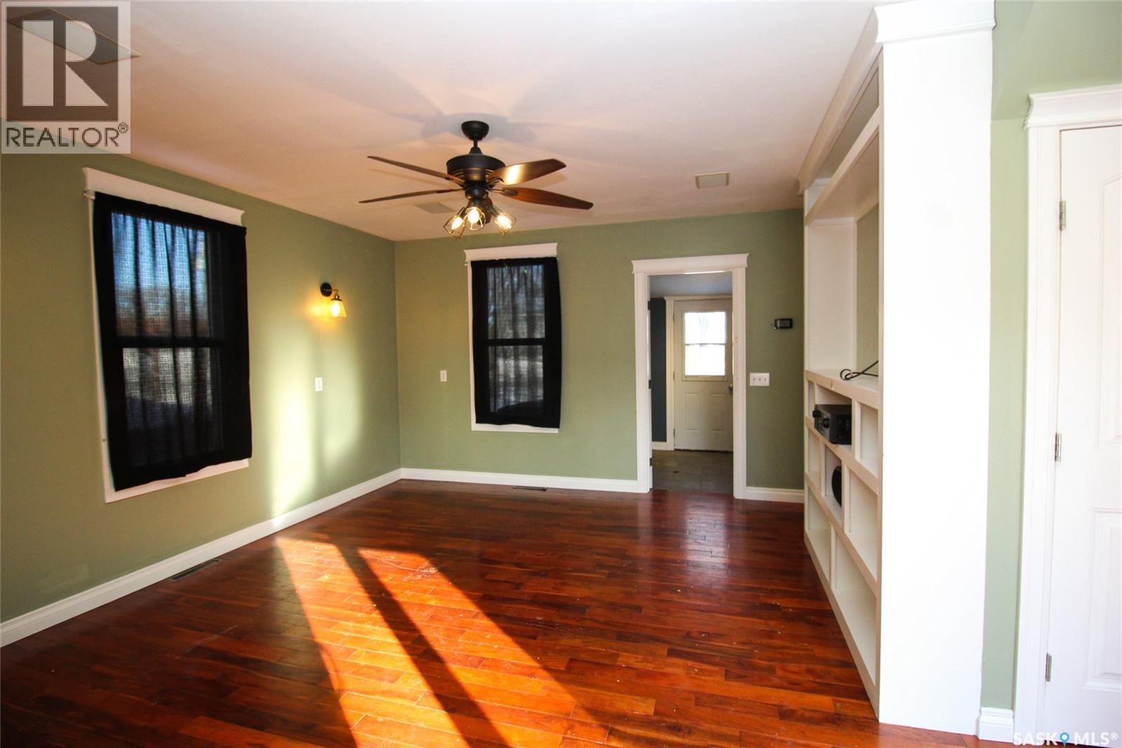 689 2nd Street W, Shaunavon, Saskatchewan  S0N 2M0 - Photo 7 - SK027533