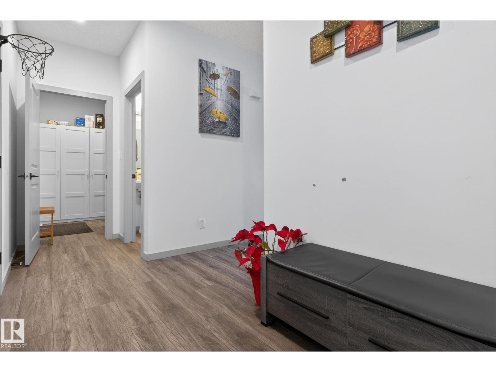 9514 Pear Cl Sw, Edmonton, Alberta  T6X 2N6 - Photo 7 - E4471093