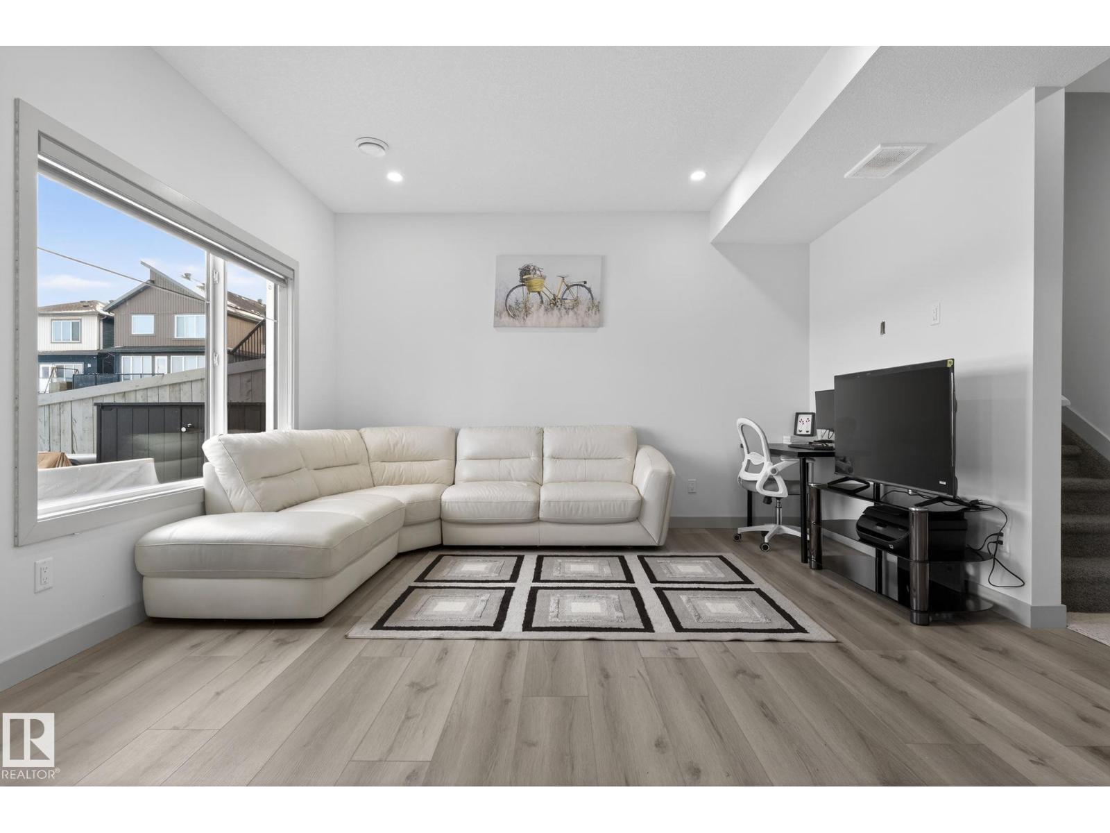 9514 Pear Cl Sw, Edmonton, Alberta  T6X 2N6 - Photo 24 - E4471093