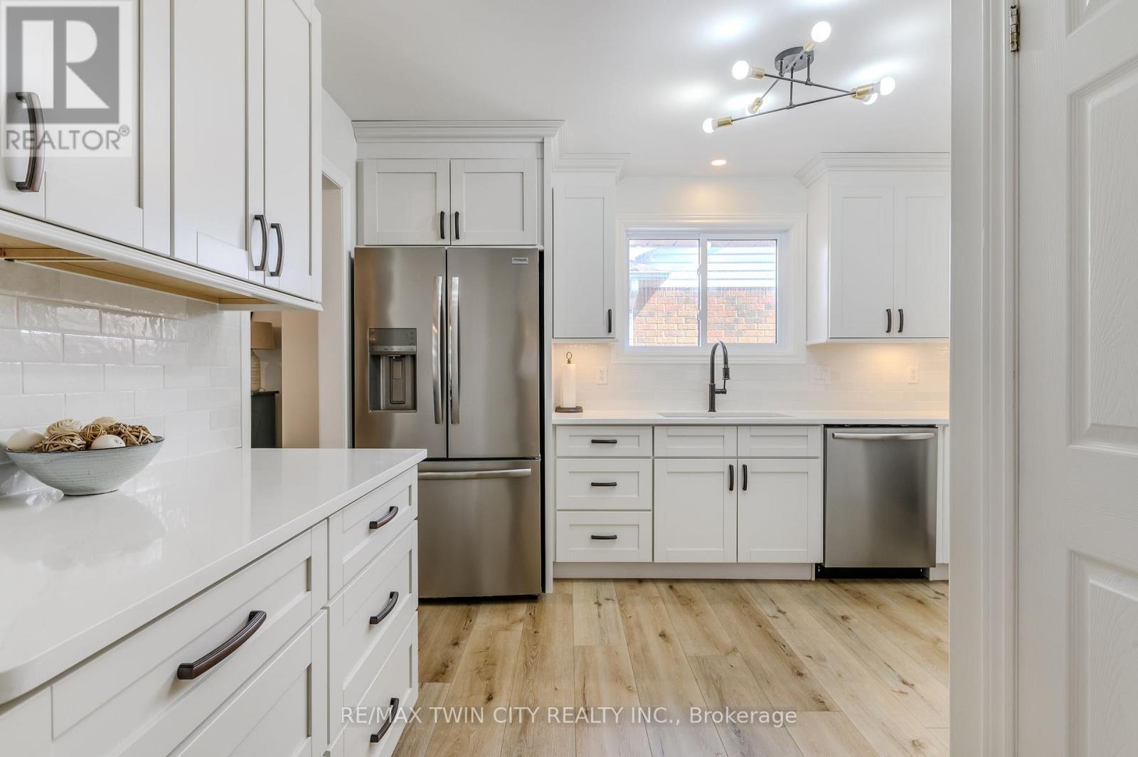 5 Newport Lane, Norfolk, Ontario  N0A 1N7 - Photo 11 - X12735458