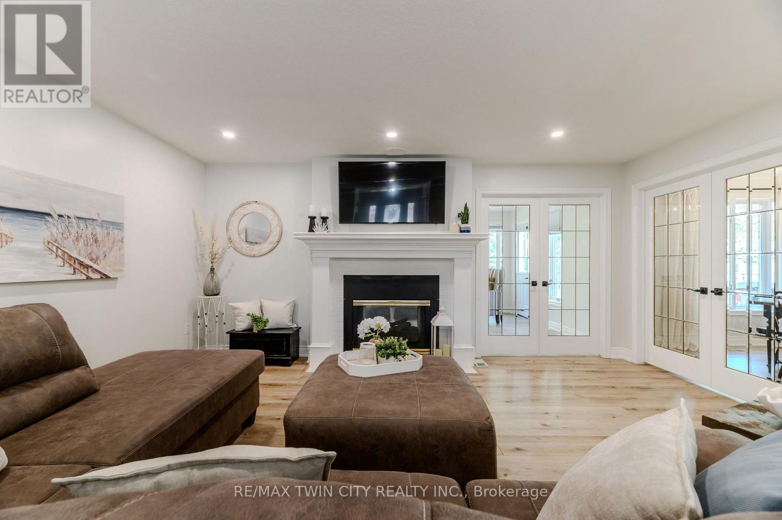 5 Newport Lane, Norfolk, Ontario  N0A 1N7 - Photo 2 - X12735458