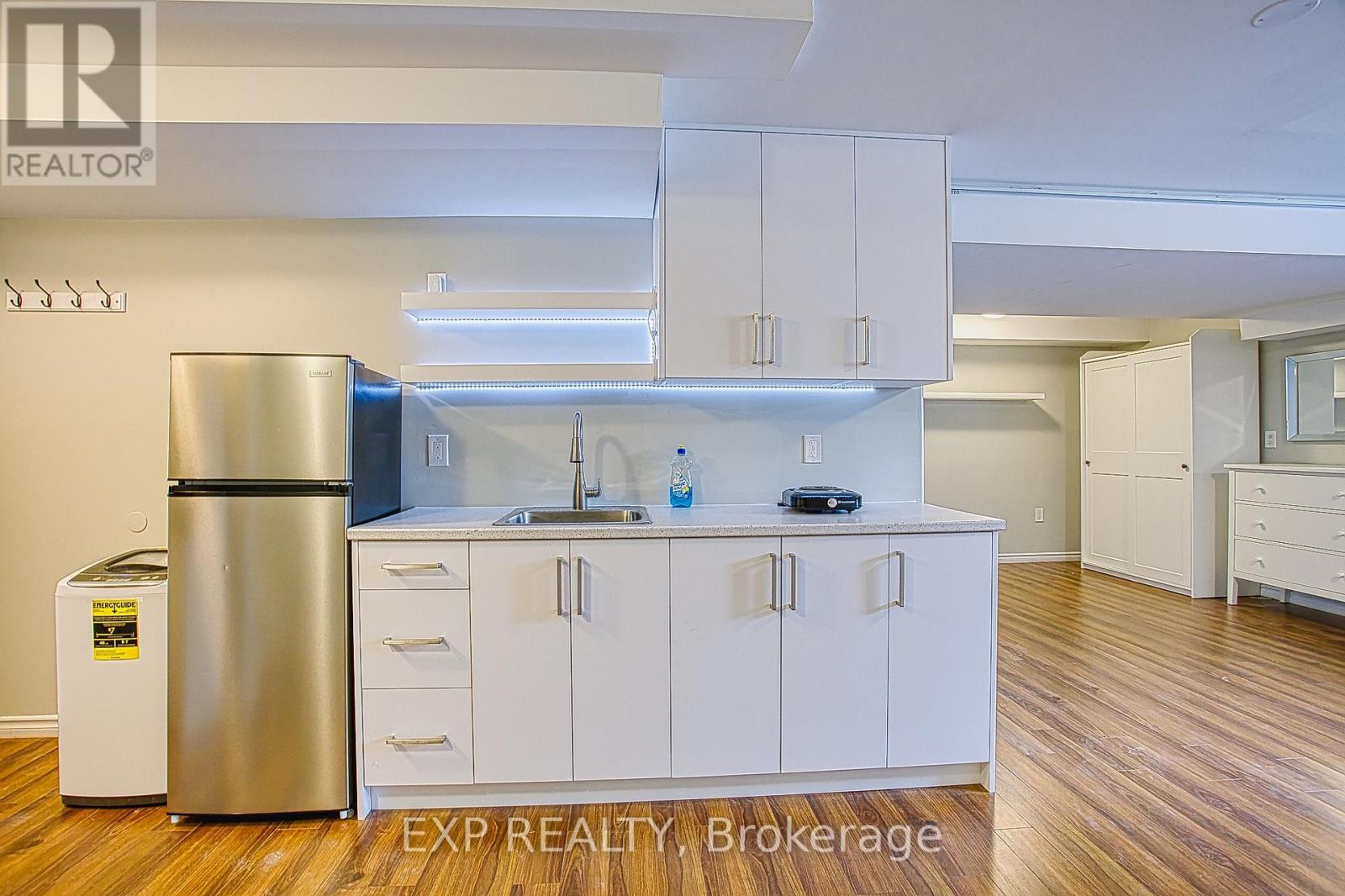 Bsmt - 52 Dartmouth Gate, Hamilton, Ontario  L8E 0B9 - Photo 2 - X12735474