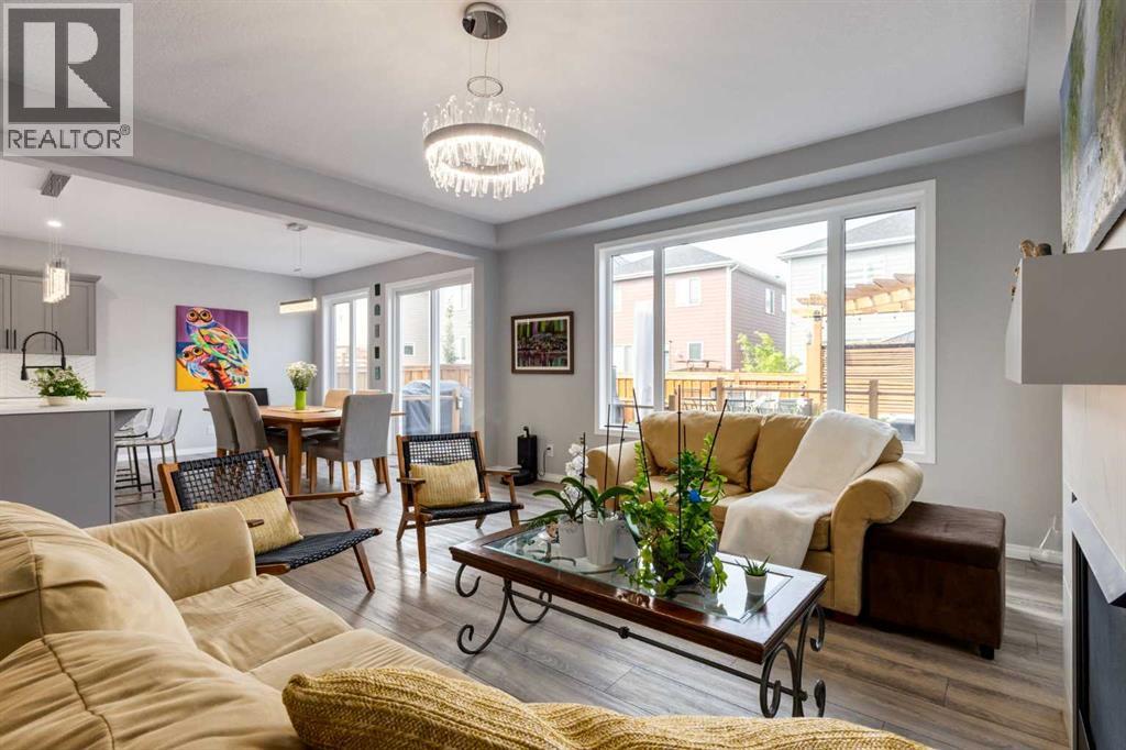 68 Yorkstone Grove Sw, Calgary, Alberta  T2X 4K6 - Photo 4 - A2281668