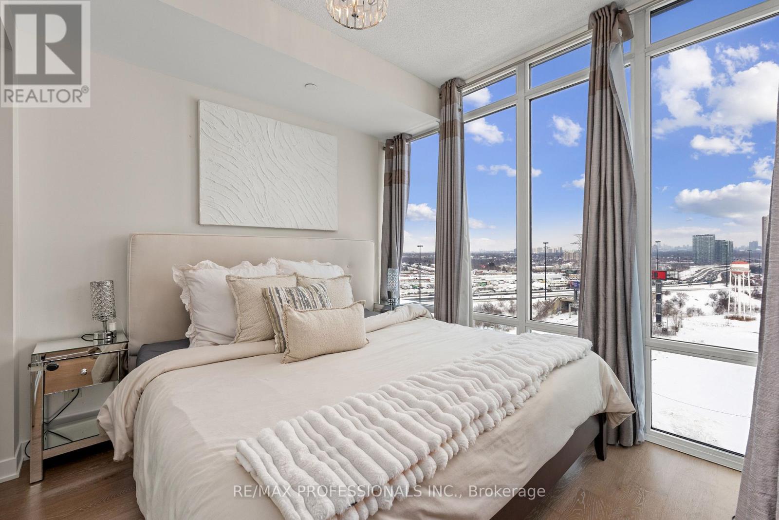 1810 - 90 Park Lawn Road, Toronto, Ontario  M8Y 0B6 - Photo 12 - W12735470