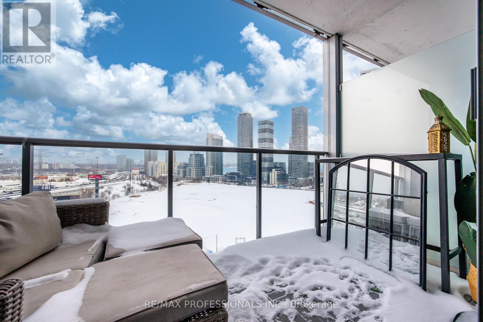 1810 - 90 Park Lawn Road, Toronto, Ontario  M8Y 0B6 - Photo 19 - W12735470