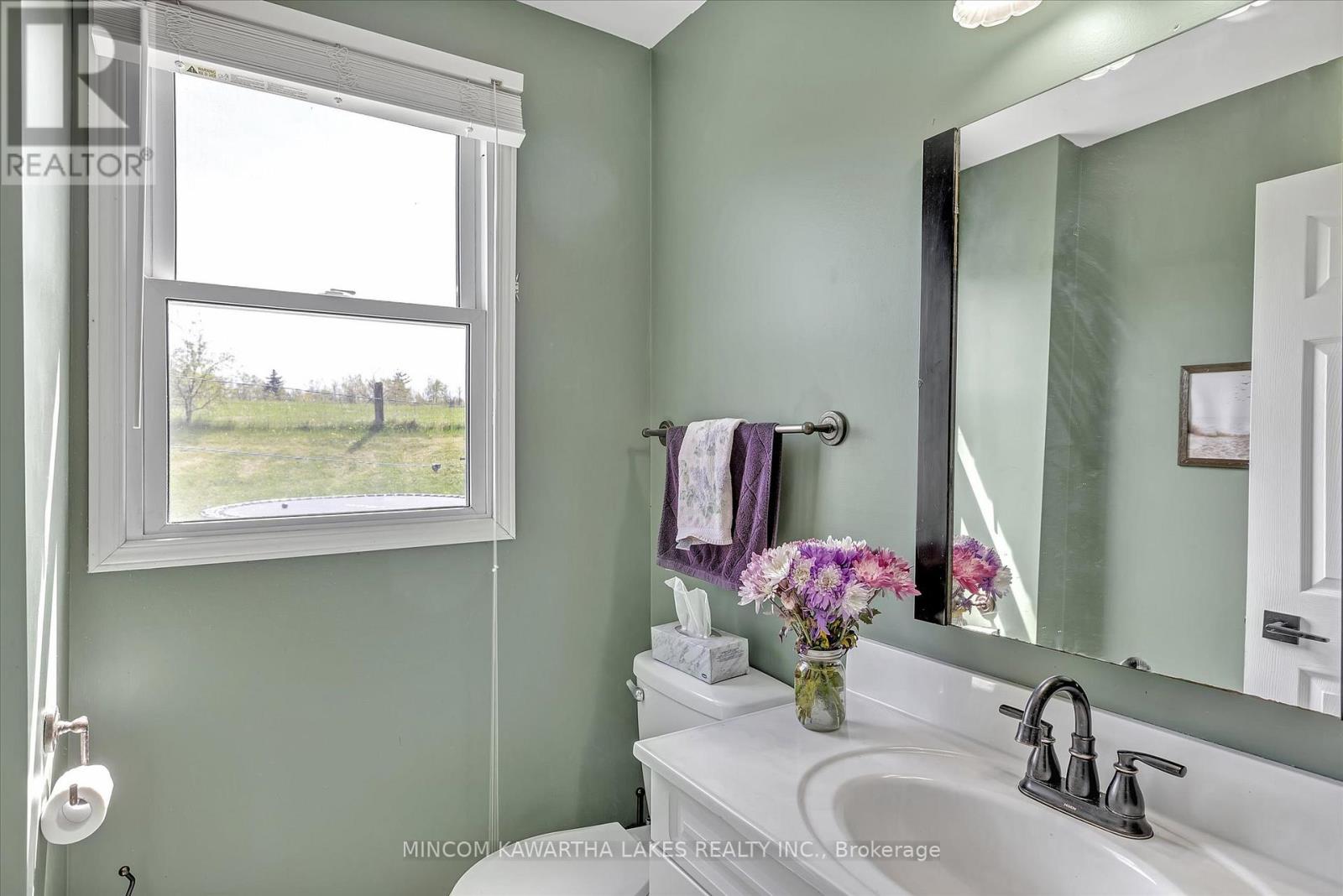 1405 Hiawatha Line, Otonabee-South Monaghan, Ontario  K9J 6X8 - Photo 14 - X12373406