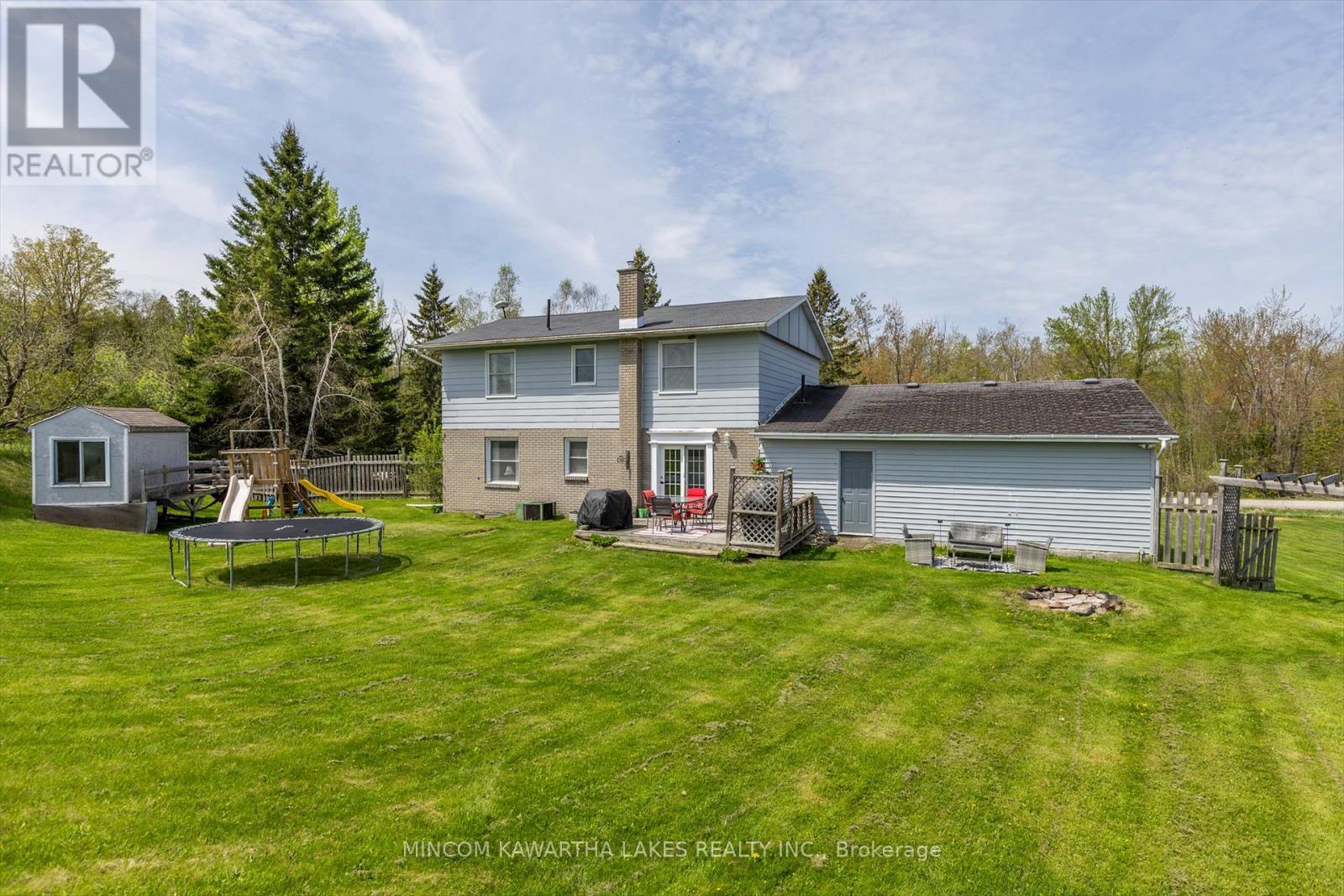 1405 Hiawatha Line, Otonabee-South Monaghan, Ontario  K9J 6X8 - Photo 27 - X12373406